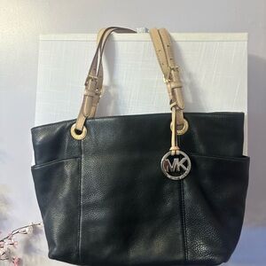 Michael Kors black leather shoulder purse